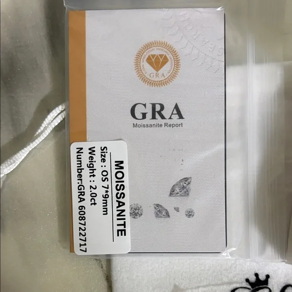 Gold Moissanite Ring Size 6 - Picture 2 of 7